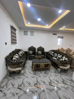 Royal Sofa by 8seaters