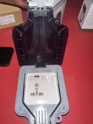 Single-Gang Outdoor Weatherproof Socket