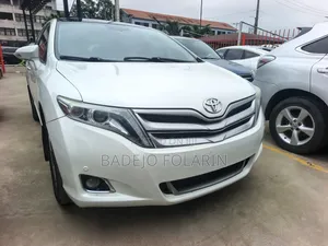Toyota Venza XLE 4dr Wagon (3.5L 6cyl 6A) 2015 White