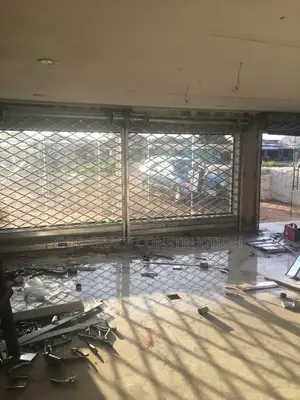 Grill Pipe Roller Shutters Door