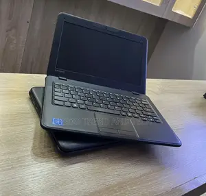 New Laptop Lenovo 100e 4GB Intel Core i5 SSD 640GB