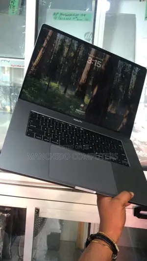Laptop Apple MacBook Pro 2019 64GB Intel Core i9 SSD 2T