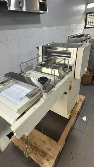 Dough Moulder