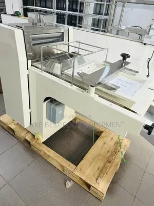 Dough Moulder