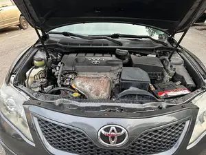 Toyota Camry SE 4dr Sedan (2.5L 4cyl 6AM) 2010 Gray