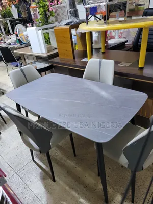 Dinning Table With 4 Chairs