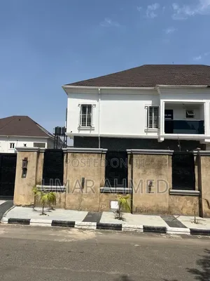 4bdrm Duplex in Lighthouse Estate, FHA for sale