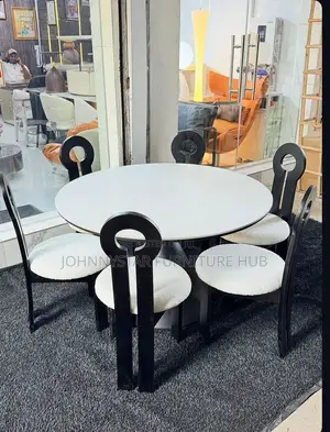 Unique Round Sites Dinning Table With 6 Chairs