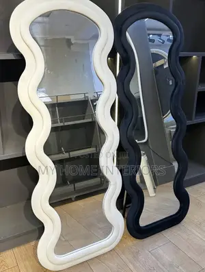 Wavy Mirror