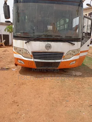 Bus 2020 Orange