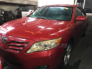 Toyota Camry XLE V6 4dr Sedan (3.5L 6cyl 6AM) 2010 Red