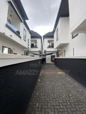 4bdrm Duplex in Ikota , Lekki County for sale
