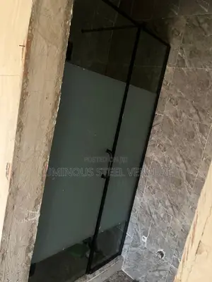 Get Your Shower Cubicle Tampered Glass 10mm Thickness Black Profile