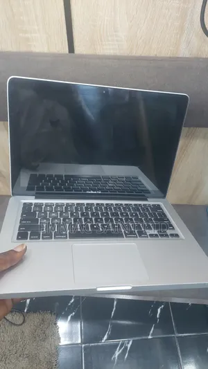 Laptop Apple MacBook 2012 8GB Intel Core i5 SSD 256GB