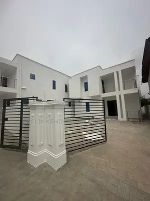 4bdrm Duplex in Adeyi, Old Bodija for sale