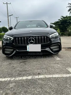 Mercedes-Benz E300 2016 Black