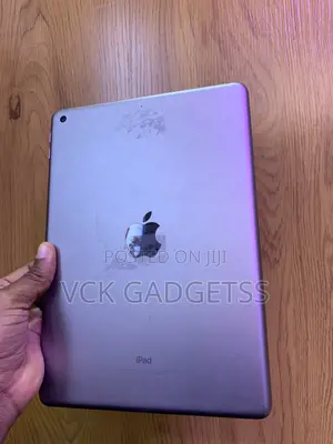 Apple iPad 9.7 128 GB Silver