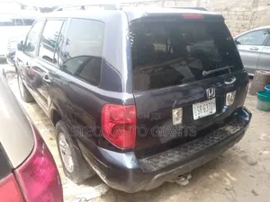 Honda Pilot 2004 Black