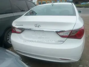 Hyundai Sonata Limited Sedan FWD (2.4L 4cyl 6A) 2012 White