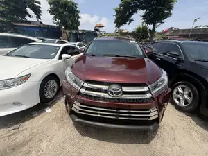 Toyota Highlander XLE 4dr SUV (3.5L 6cyl 6A) 2015 Burgundy