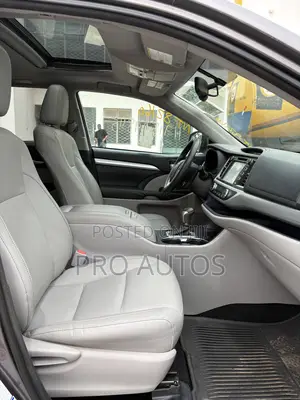 Toyota Highlander XLE 4dr SUV (3.5L 6cyl 6A) 2014 Gray