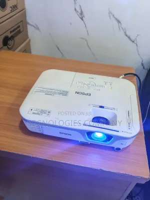 Epson Eb-X11 Xga LCD Projector 2600 Lumens Projector