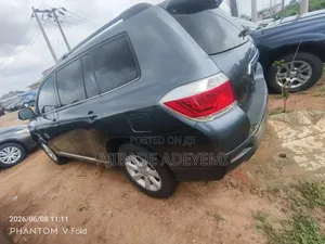 Toyota Highlander 3.5L 4WD 2013 Blue