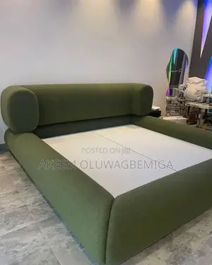 6.6 Upholstered Bedframe
