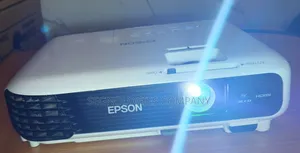 Epson Vs240 3000 Lumens Vga 3lcd Projector
