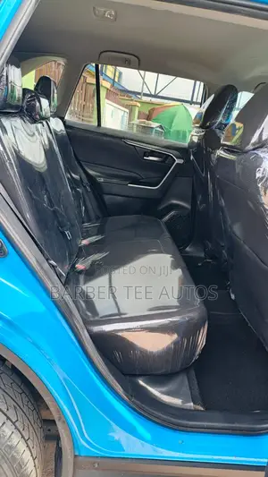 Toyota RAV4 2019 Blue