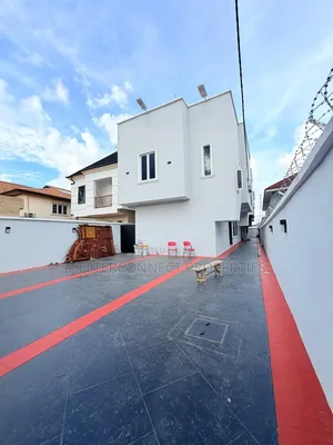 3bdrm Duplex in New Garage / Gbagada for sale