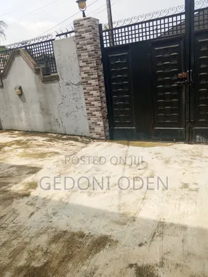 3bdrm Apartment in Green Leaf Estate for rent