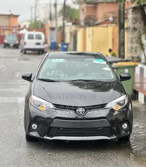 Toyota Corolla LE Premium 4dr Sedan (1.8L 4cyl CVT) 2016 Black