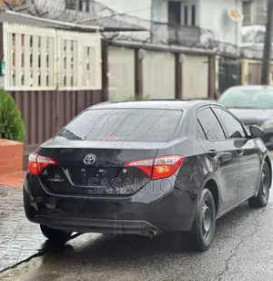 Toyota Corolla LE Premium 4dr Sedan (1.8L 4cyl CVT) 2016 Black