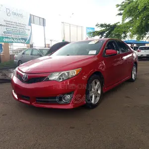 Toyota Camry 2014 Red