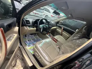Toyota Highlander Limited 2012 Black