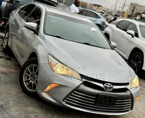 Toyota Camry LE 4dr Sedan (2.5L 4cyl 6A) 2015 Silver