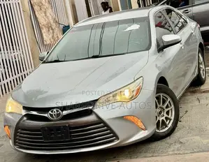 Toyota Camry LE 4dr Sedan (2.5L 4cyl 6A) 2015 Silver