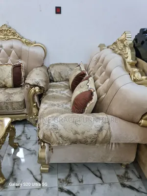 High Quality Royal Chairs