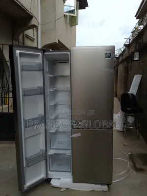 Hisense 637l Side by Side Refrigerator With Ample Capacity[Rs-87ws]