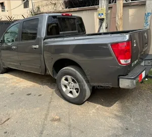 Nissan Titan 2006 Gray