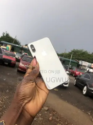 Apple iPhone XS 64 GB White