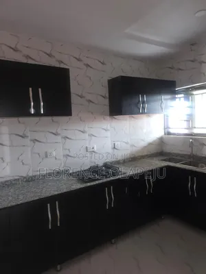 3bdrm Block of Flats in Olusoji, Oluyole for rent