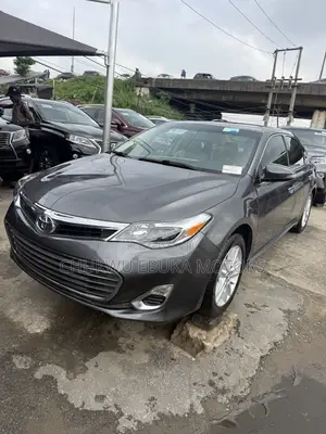 Toyota Avalon XLE Premium Sedan FWD (3.5L 6cyl 6A) 2013 Gray