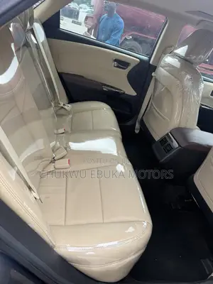 Toyota Avalon XLE Premium Sedan FWD (3.5L 6cyl 6A) 2013 Gray