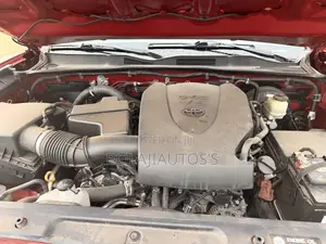Toyota Tacoma SR5 2017 Red