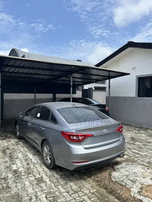 Hyundai Sonata Sport 2.0T Sedan FWD (2.0L 4cyl 6A) 2016 Silver
