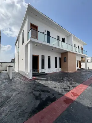 4bdrm Duplex in Thomas Estate for sale