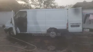 Ford Transit 2005 White