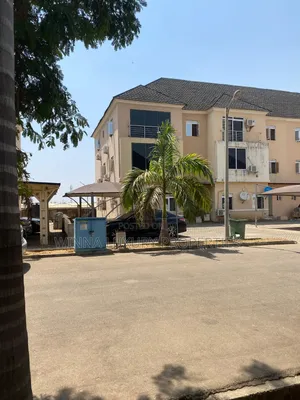 5bdrm Duplex in Gaduwa for sale